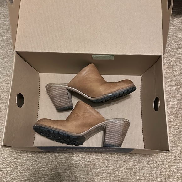 Woolrich 1830 Leather Mules - Picture 2 of 4